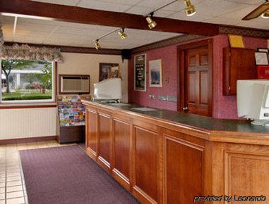 Super 8 Beachfront By Wyndham Mackinaw City, Mi Nội địa bức ảnh